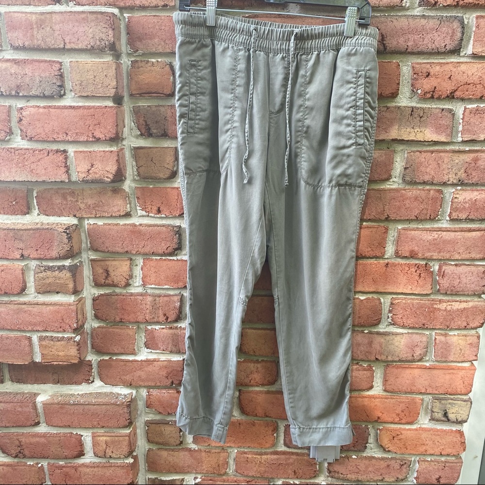 Gap Khaki Drawstring Lyocell Joggers Crop Pants S - image 1